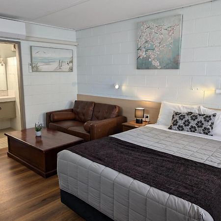 Morwell Parkside Motel Exterior photo
