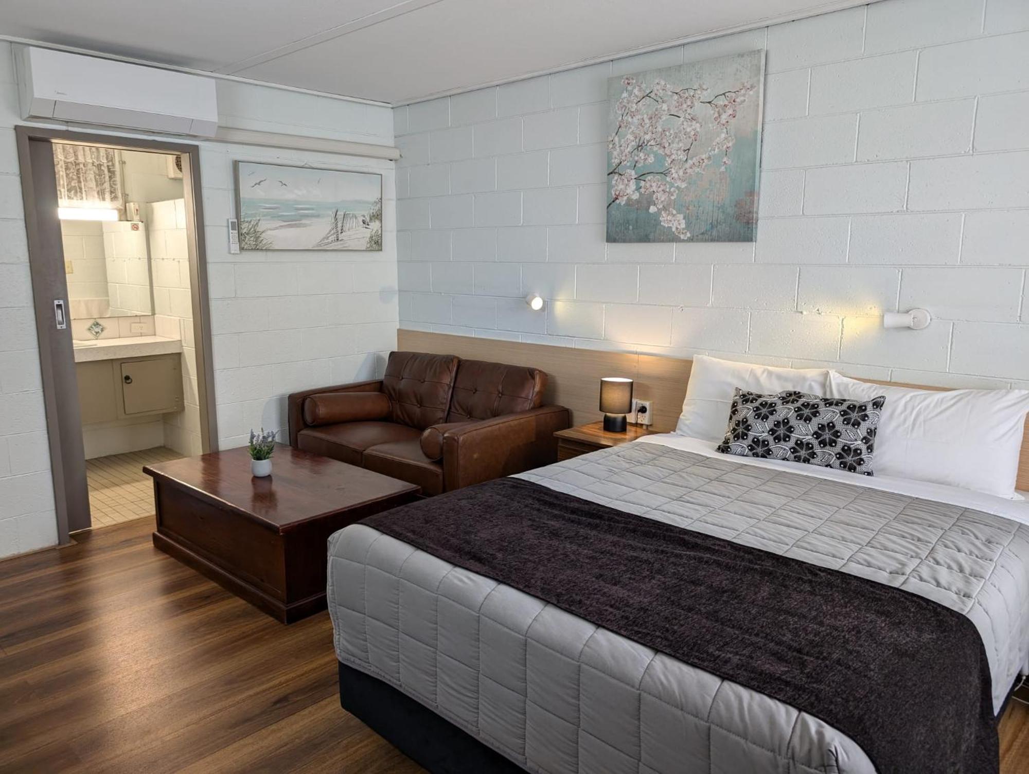 Morwell Parkside Motel Exterior photo